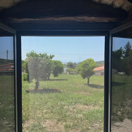 בית נופש Rustic Retreat By Georgia *